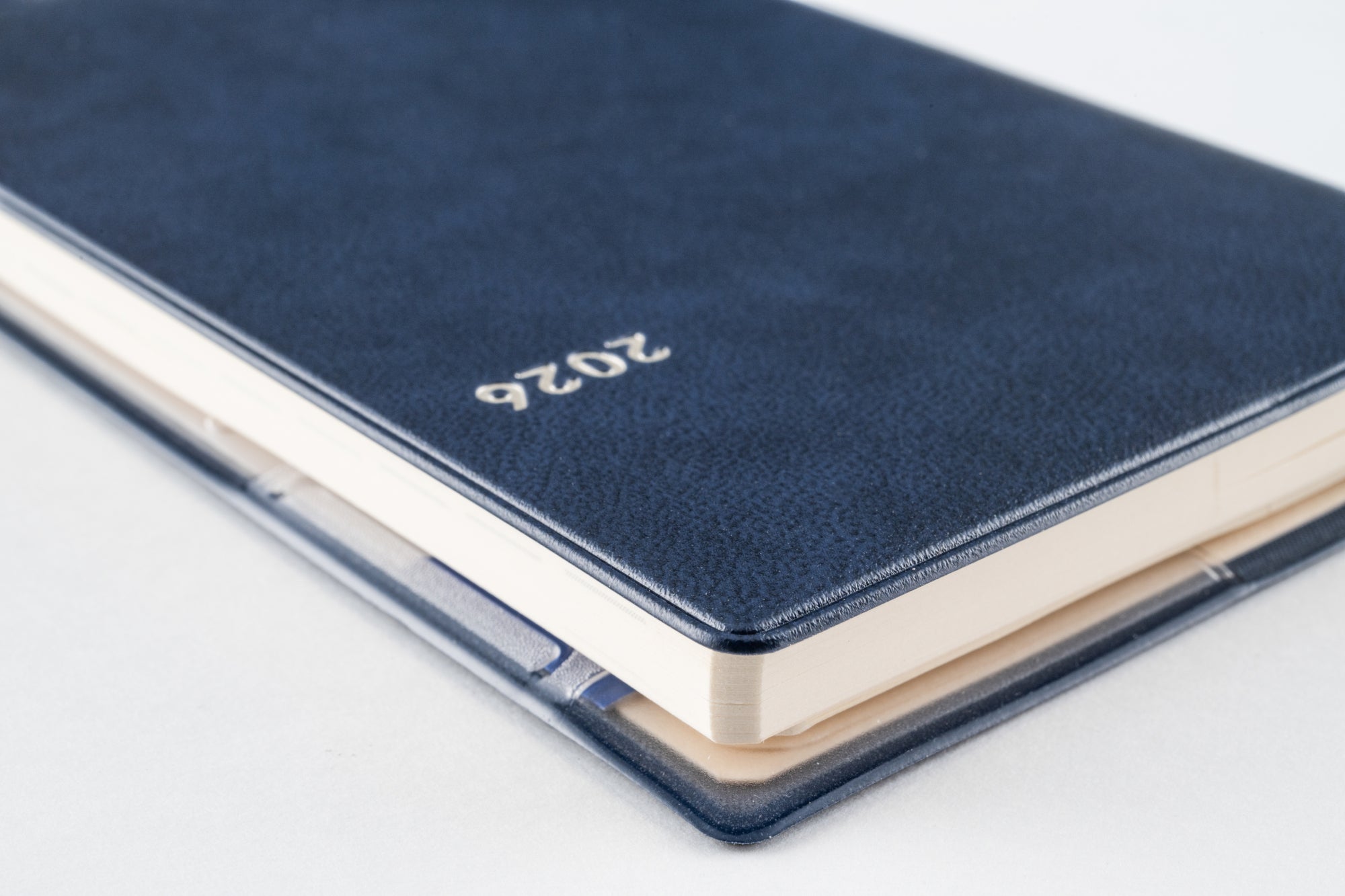 No.143]ビジネス手帳 〈小型版〉 4【紺】